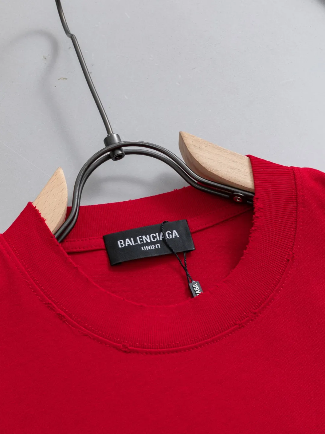 P100✨🔥 [BALENCIAGA] 2026FW short-sleeved T-shirt Premium 26s double yarn 300g fabric embroidery fraying process Color: Black White Red Size: S M L XL 2XL